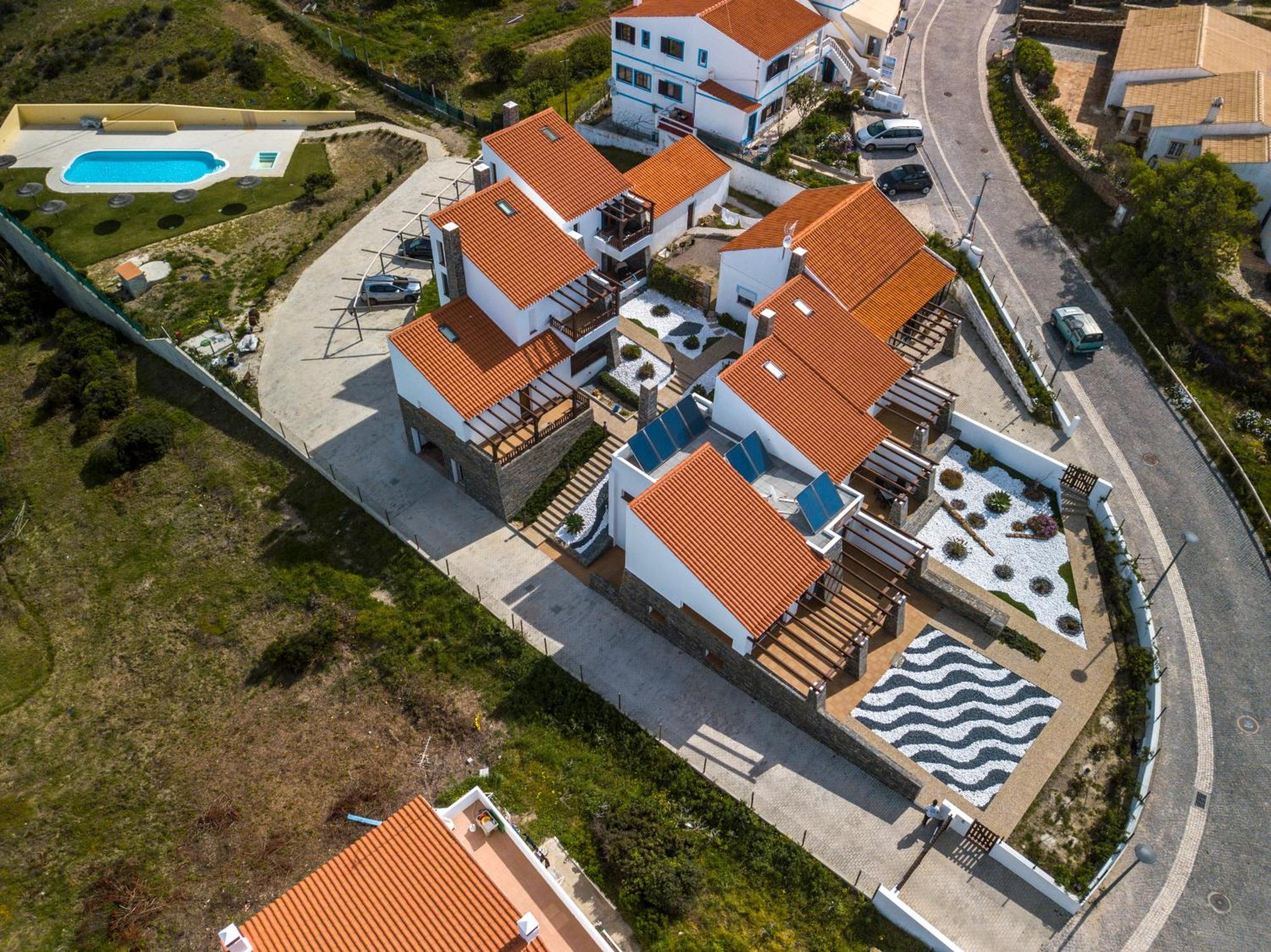 Falésias da Arrifana Praia da Arrifana Exterior foto